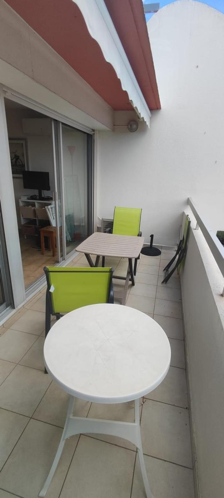 Joli Studio Avec Piscine A 200M De La Plage Parking Prive La Grande Motte Luaran gambar