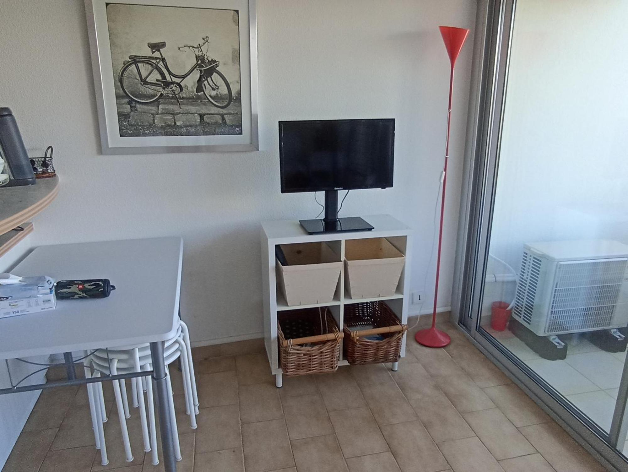 Joli Studio Avec Piscine A 200M De La Plage Parking Prive La Grande Motte Luaran gambar